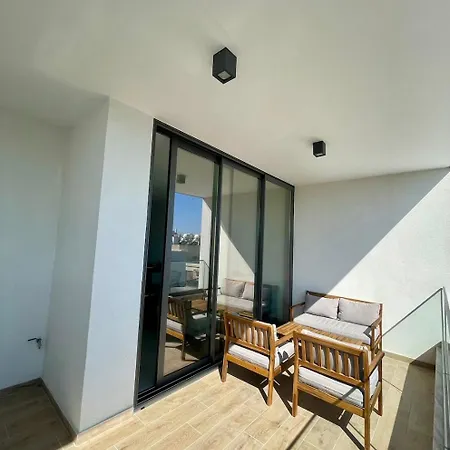 Modern Designer Apartmán *