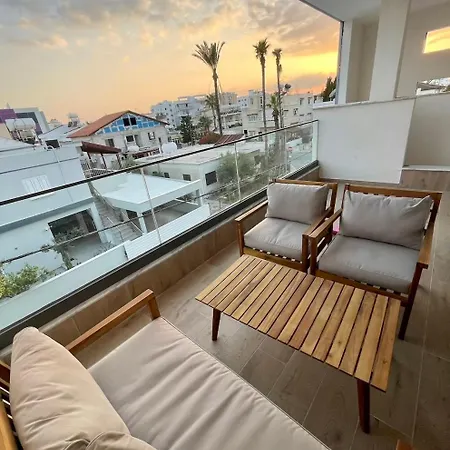 Modern Designer Apartment Larnaka