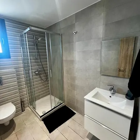 Modern Designer * Larnaka