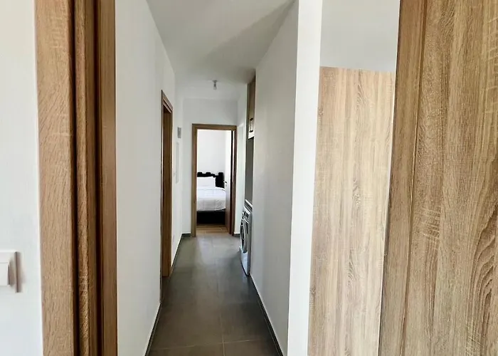 Modern Designer * Λάρνακα