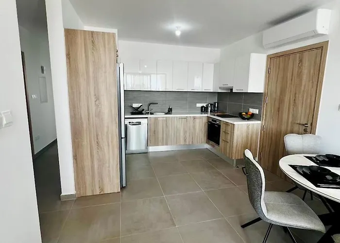 Modern Designer * Λάρνακα