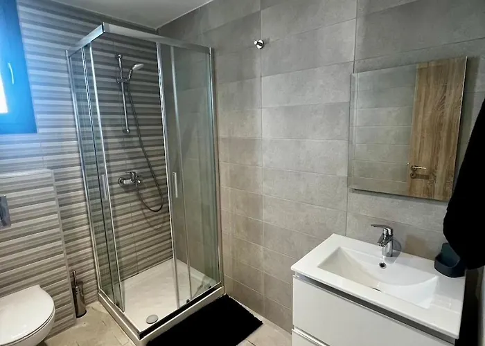 Modern Designer * Λάρνακα